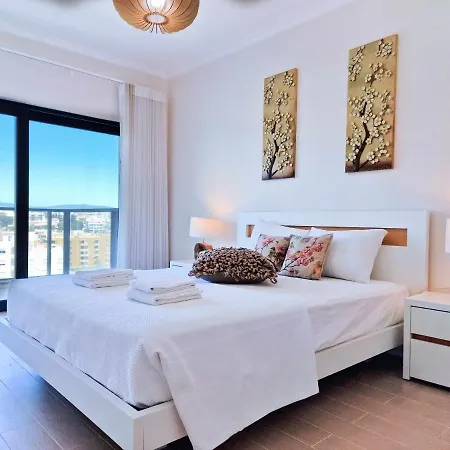 Sea View At Rocha Prime בית אירוח *